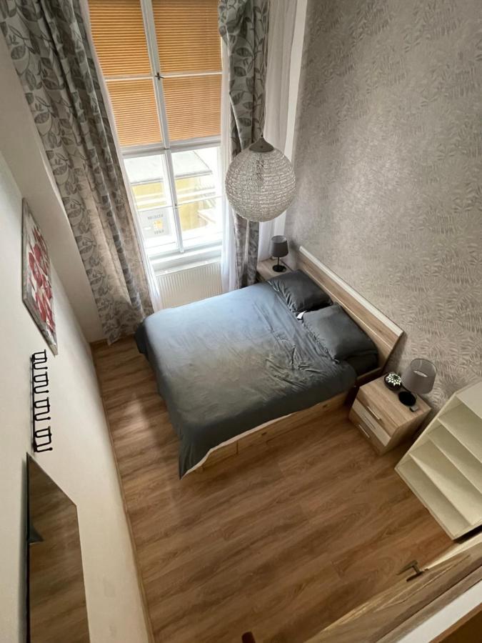 Wenceslas Square Two-Floor Apartment Praha Bagian luar foto