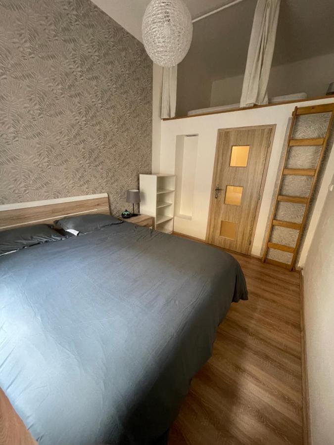Wenceslas Square Two-Floor Apartment Praha Bagian luar foto